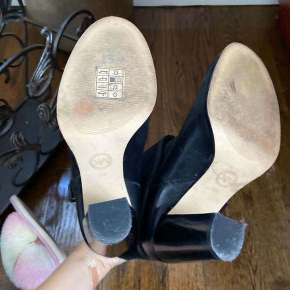 Michael Kors dress boot/ shoe - Picture 2 of 2